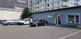 WazCar - sklep z częściami samochodowymi z zewnątrz